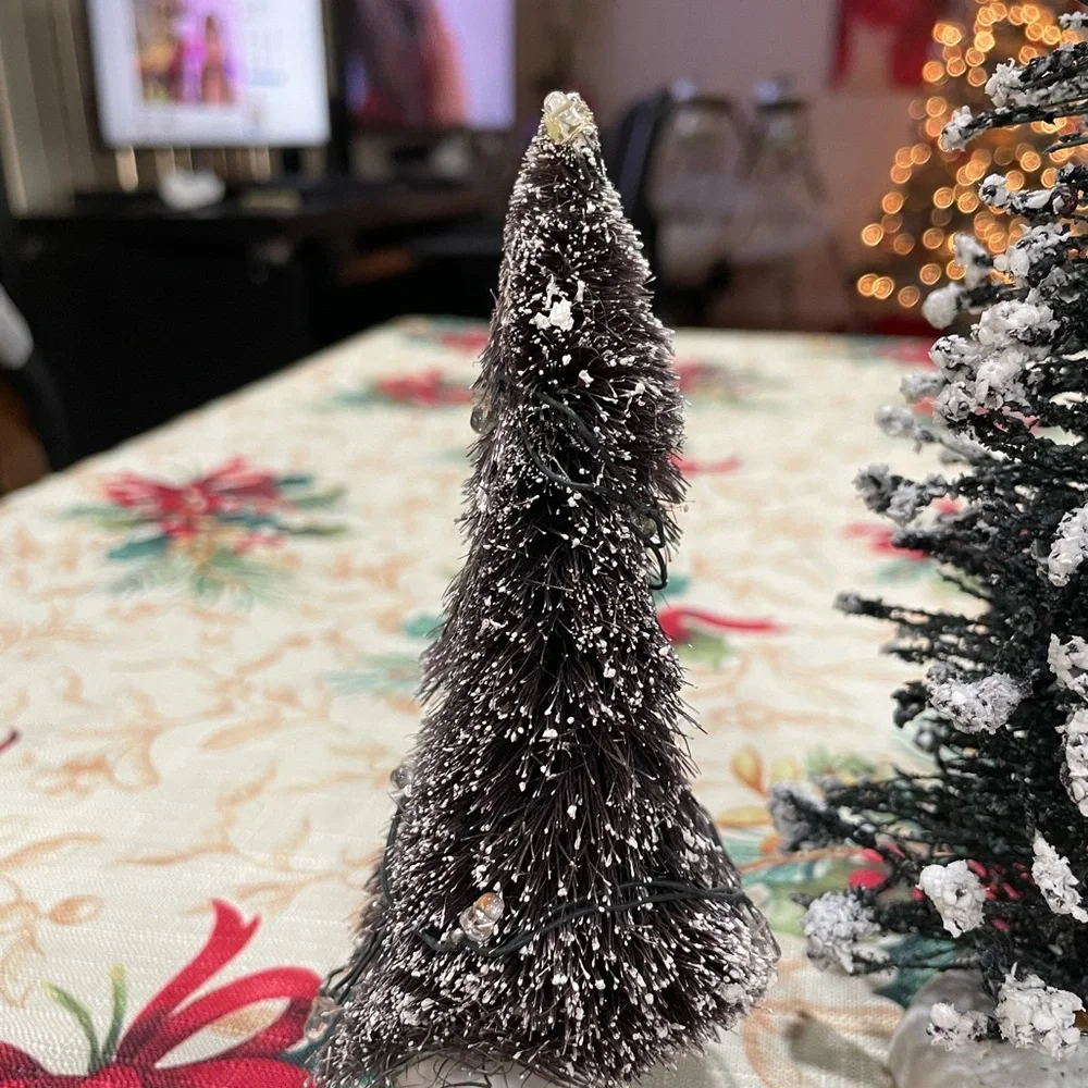 Vintage Christmas garland & accessories